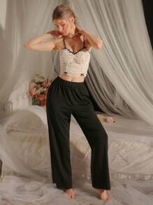 DelicateAllure 女士蕾丝爱心荷叶边吊带长裤睡衣套装 ChicAutumn Babydoll 舒适优雅细节 - 黑與白 - 查看 3