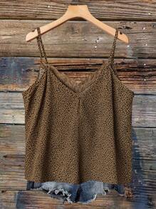 SHEIN VCAY 大码女式豹纹细肩带 V 领荷叶边宽松吊带背心，休闲西部时尚印花上衣泳池派对椰子女孩夏季波西米亚风别致波西米亚风格女士早午餐女士机场海滩度假城市休闲假期西部装海岛度假蜜月女士老钱 - 卡其色 - 查看 2