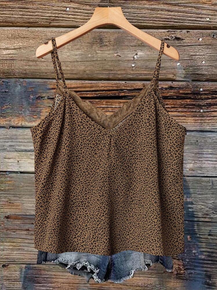 SHEIN VCAY Regata Solta com Alças Finas, Decote em V e Babados com Estampa de Onça para Mulheres Plus Size, Top Casual Estiloso com Estampa Ocidental para Festa na Piscina, Estilo Boho Chic Hippie para Mulheres em Brunch, Aeroporto, Férias na Praia, Passeio Urbano, Férias em Ilha, Lua de Mel, Estilo Vintage - Caqui - Visão 2