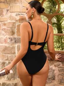 Swim Chiccia Plus Size Contrast Color Skinny Strap Fitted Backless Bowknot One-Piece Swimsuit For Summer Beach Vacation - Black and White - View 2