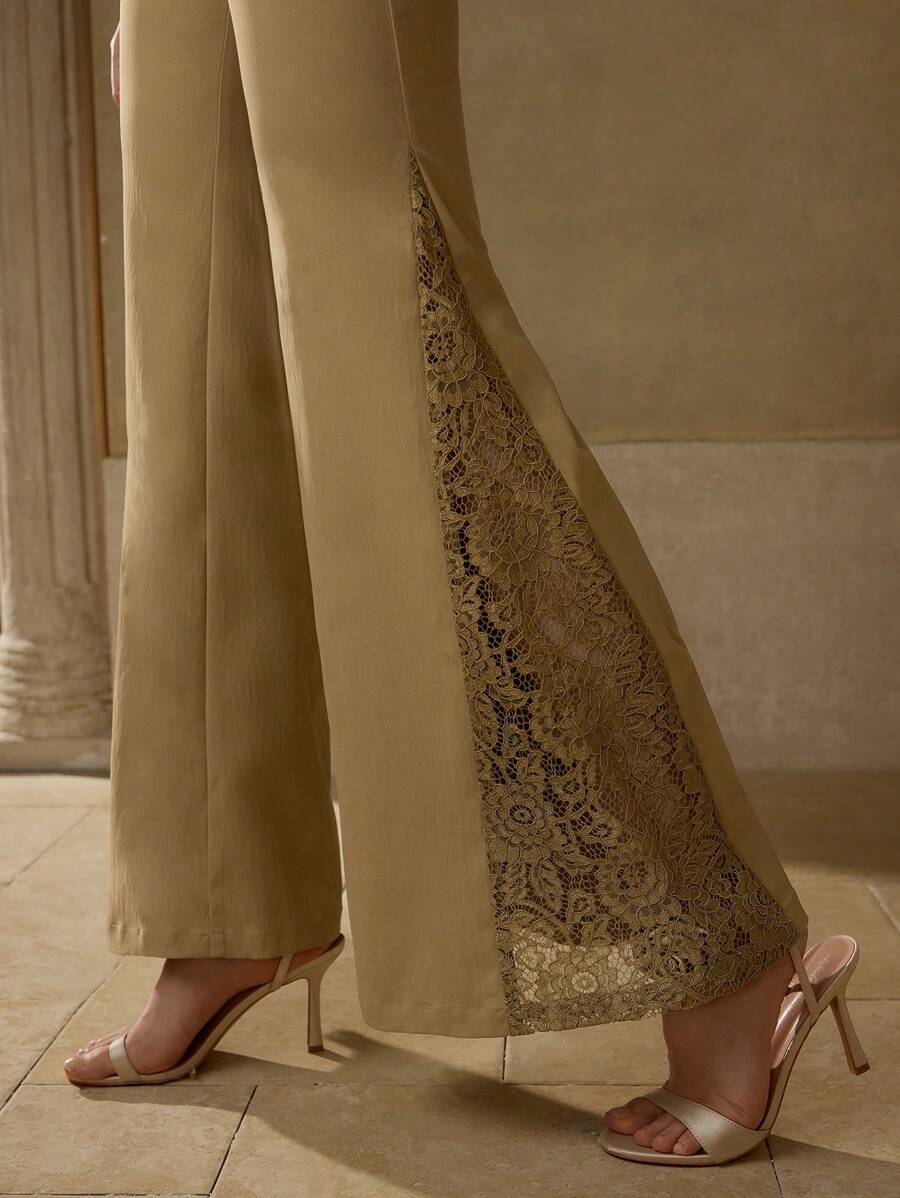 MOTF PREMIUM 女士优雅通勤蕾丝拼布喇叭腿休闲裤 - 卡其色 - 查看 1