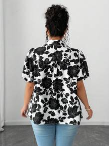 SHEIN Clasi Camisa con botones de manga corta con estampado floral y cuello de polo - Multicolor - Ver 2