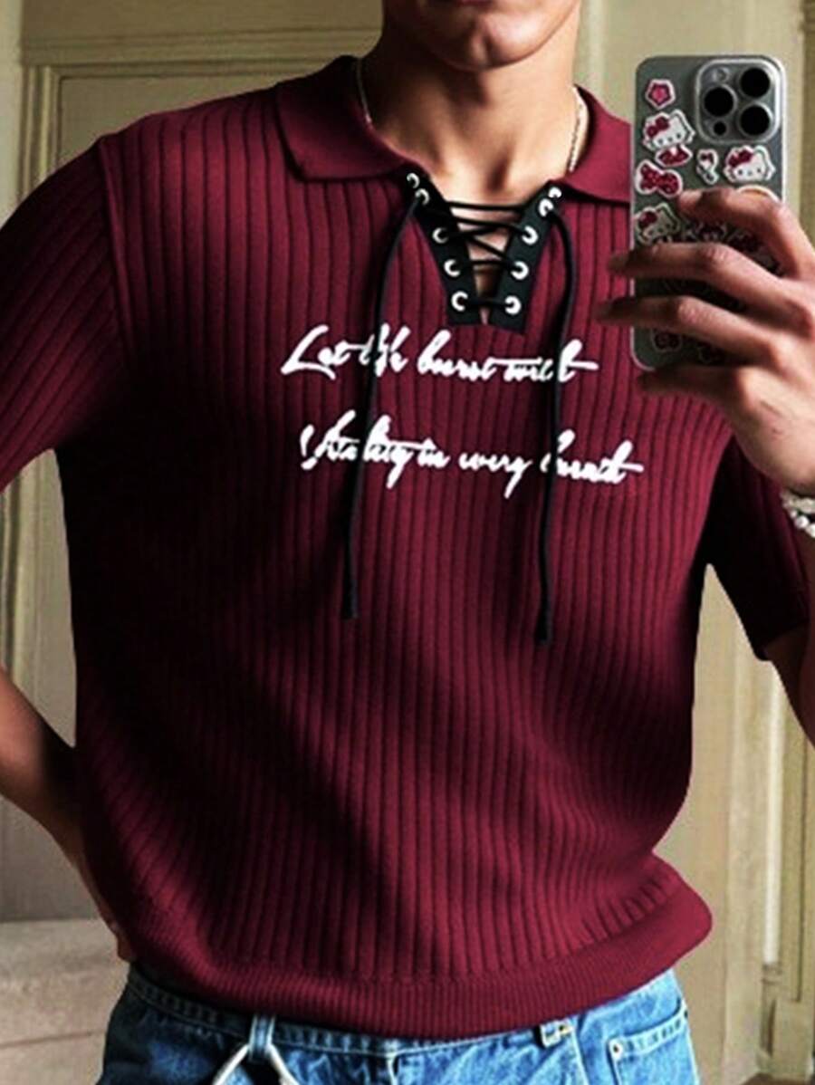 Manfinity Homme Camiseta de punto de manga corta casual para hombres con cordones y estampado de letras - Burdeos - Ver 1