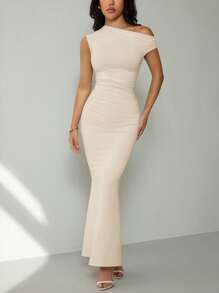 SHEIN PETITE Summer Clothing, Daily Date And Travel Outfits, Party Outfits, Elegant Women's Inner Outfits, Going Out Outfits, Sloping Shoulder Asymmetrical Extra-Long Fishtail Dress, Club Women Outfits, Date Outfits, Banquet Dresses Wedding - Apricot - View 4