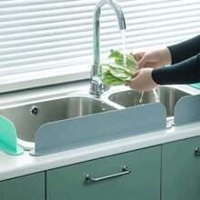 SHEIN 1 Stück klassischer Silikon Spritzschutz mit Saugnapf, Wasserbarriere für Küchen- & Laborbecken, Geschirr- und Gemüsewaschbecken, einfache Installation, verhindert Wasserspritzer und schützt die Arbeitsplatte, geeignet für Privat- und Gewerbenutzung, klassisches, flexibles Silikon Design