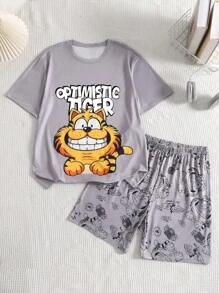 SHEIN Dwuczęściowy komplet męski zawiera: bluzkę z okrągłym dekoltem i dużym nadrukiem kota oraz szorty z nadrukiem na całej powierzchni, strój domowy, modny na powrót do szkoły - Szary - Zobacz 4