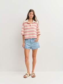 Nöista 短款 Polo 衫，条纹设计，经典白领。非常适合休闲装、校服，或为您的衣橱增添一抹运动学院风。