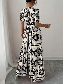 Breezaya 灯笼袖圆领抽绳腰部喇叭下摆度假连衣裙，迷人 - 黑色 - 查看 2