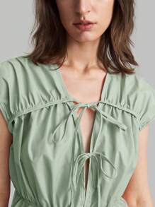 Ontre 女装2025春季新款简约休闲蓝色抽绳衬衫，适合情人节、学校、户外日常穿着，细肩带上衣 - 綠色 - 查看 5