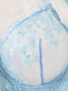 SHEIN 2pcs Plus Size Women's Romantic Embroidery Lingerie Set, Blue