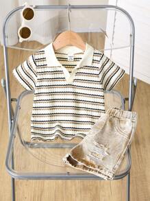 SHEIN 2 件套男婴/女婴休闲趣味纹理条纹 Polo 衫和松紧腰牛仔短裤夏季服装，适合居家、户外、旅行 - 卡其色 - 查看 3