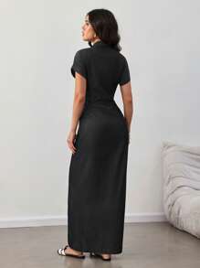 SHEIN Lady Robe en jean casual slim à manches courtes et à simple boutonnage pour femmes
