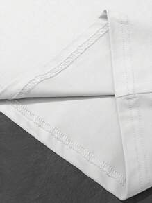 Manfinity Homme Herr T-shirt med rund hals och kort ärm, avslappnad sommartryck - Vitt - Visa 4