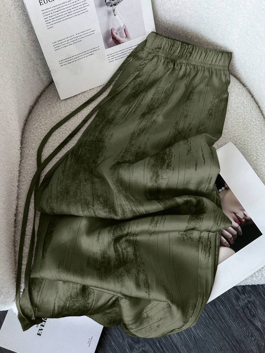 SHEIN LUNE Pantalones holgados de satén con estampado de pintura de tinta suelta