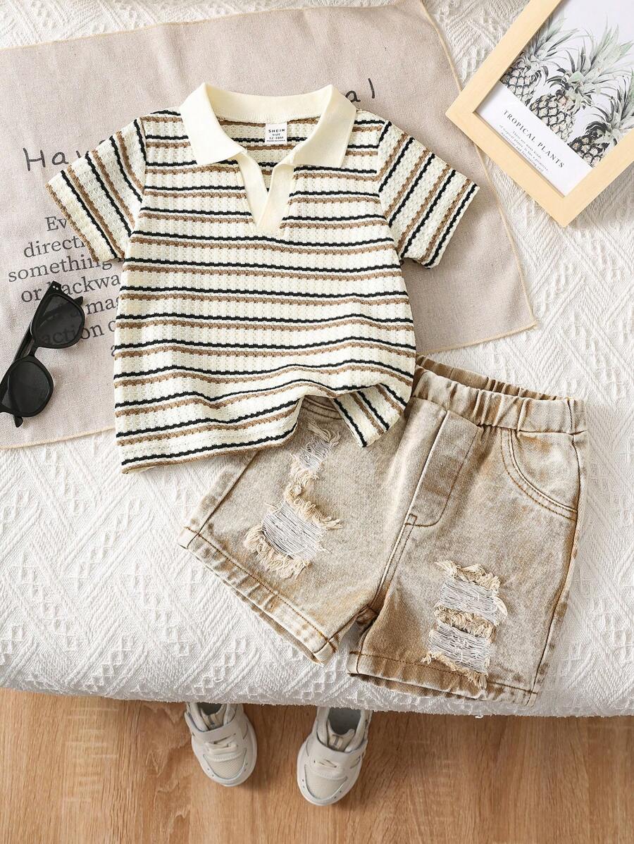 SHEIN 2 件套男婴/女婴休闲趣味纹理条纹 Polo 衫和松紧腰牛仔短裤夏季服装，适合居家、户外、旅行 - 卡其色 - 查看 1