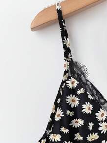 EMERY ROSE Plus Size V-Neck Lace Patchwork Black Daisy Floral Print Summer Elegant Slip Camisole For Vacation, Dates, Parties Floral Tank Daisy Top Suitable For Going Out - Black - View 5