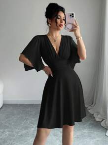 Elenzga 全新 V 领、褶饰、胸围、荷叶边、袖子、束腰、优雅黑色女式迷你连衣裙