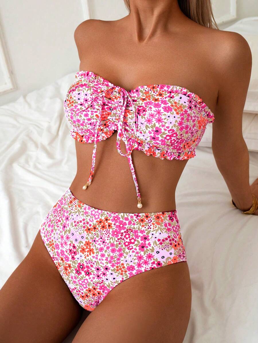SHEIN Swim 女士海滩夏季服装:新款可爱花卉荷叶边抹胸、可爱碎花、精致珍珠吊坠抽绳比基尼泳装套装 - 彩色 - 查看 1