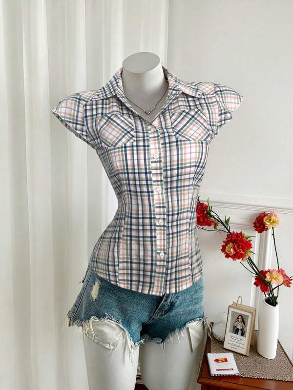 Sweetra Retro Colorful Stripe Turndown Collar Button-Up Fitted Casual Personalized Short Sleeve Blouse For Women