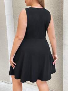 SHEIN Essnce Plus Size Women's Summer New Fashion Casual Chest Cross Strap U-Neck Vest A-Line Hem Dress - Black - View 2