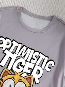 SHEIN Dwuczęściowy komplet męski zawiera: bluzkę z okrągłym dekoltem i dużym nadrukiem kota oraz szorty z nadrukiem na całej powierzchni, strój domowy, modny na powrót do szkoły - Szary - Zobacz 5