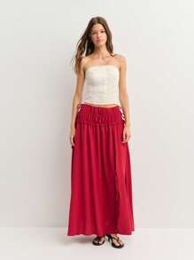 Nöista 飘逸长裙，腰部褶饰，侧边系带。完美搭配夏日造型、圣约翰造型或美国独立日服装。搭配可爱的上衣或美国风衬衫，轻松营造节日氛围。 - 紅色 - 查看 4