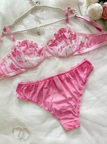 SHEIN 2件套大码女士浪漫刺绣性感文胸和内裤内衣套装