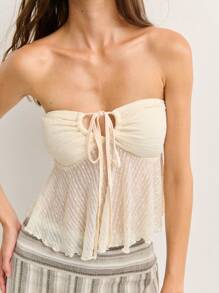 Nöista 喇叭形抹胸上衣，正面有系带，下摆为生菜状。面料质地柔软，非常适合夏季外出、海滩度假或圣约翰风情活动。 - 杏色 - 查看 3