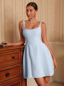 SHEIN Unity 优雅女士无袖水晶装饰白色紧身连衣裙，高腰修身鸡尾酒会迷你连衣裙，春季、夏季、节日、假日的奢华时尚 - 淺藍色 - 查看 4