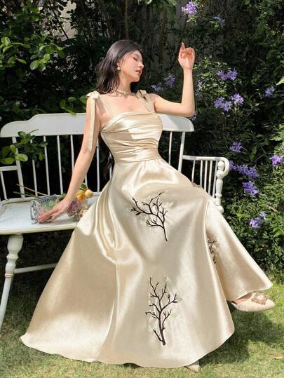 Feyla Elegant lång klänning för kvinnor med broderidekor