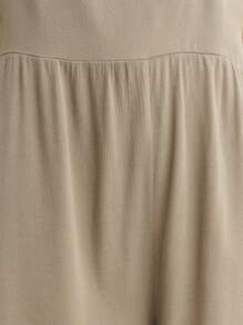 Nöista Lightweight Woven Fabric-Easy Pick For 4th Of July Picnics Or Afternoons. - Army Green - View 5