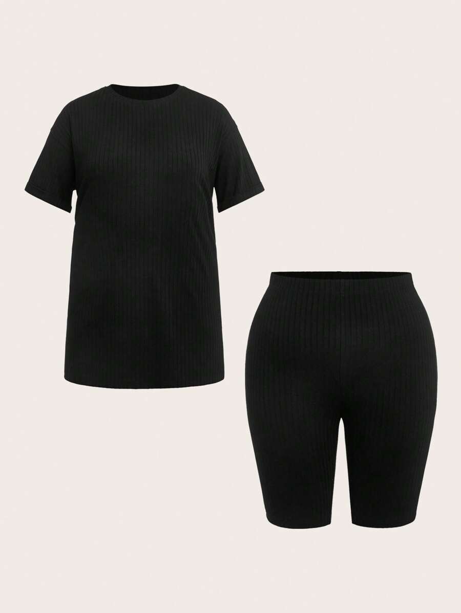 SHEIN BASICS 2pcs/Set Casual Solid Color Round Neck Loose Short Sleeve T-Shirt & High Waisted Tight Shorts Set, Plus Size - Black - View 1
