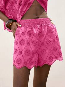 Maija Shorts de Uso Diário em Estilo Boêmio, Cor Sólida Rosa Choque, Estilo Havaiano, Tecido de Algodão Bordado com Recortes e Bainha Ondulada, Ideal para Férias e Festas de Verão