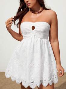 Maija Plus Size White Solid Color Women Strapless Hollow Out Embroidery Sleeveless Casual Dress, Suitable For Holiday, Beach Bohemian Beach Holiday Style Casual Ruffles Loose Large A-Hem Hem Sling Women's Outing Dress Summer Dresses Vacation Outfits Wedding Guest Dress Beach Outfits For Western Wear Women Business Casual Woman Graduation Outfit European Summer Hawaii Outfits Women Work/Office - White - View 6