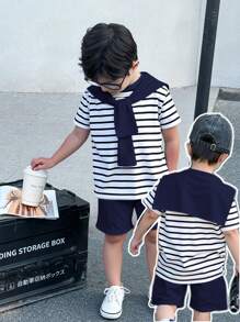 SHEIN 2件套 青少年男童休闲运动学院文艺风复古黑白条纹圆领T恤白短裤套装带披肩装饰 适合童装 青少年男童衣服 返校男童西装 适合生日派对、晚会、演出、婚礼、洗礼、开幕式、日常 适合上学 适合旅行 适合度假 适合春夏季