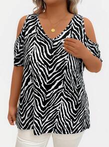 SHEIN CURVE+ Plus Size Women's Off-Shoulder Short Sleeve Casual Fashion Zebra Print T-Shirt