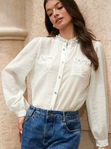Zanirela Blusa blanca elegante de otoño estilo fusión francés-chino para trabajo,Camisa de manga larga con textura plisada de lujo,Cuello con cuentas hechas a mano,Tela con forro de encaje para mujer - Beis - Ver 1