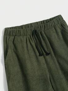 Conjunto de camisa y pantalones minimalista y versátil para niños preadolescentes, de tela suave, adecuado para el uso diario, la escuela, los viajes y los deportes al aire libre en primavera/verano, con un diseño cómodo y de estilo universitario casual