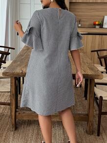 Weeklong 大码女式格子蝴蝶结装饰短袖优雅中长连衣裙，适合夏季 - 黑與白 - 查看 4