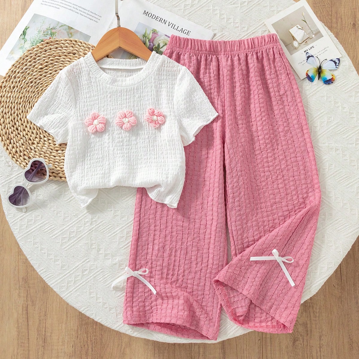 Set de 2 piezas con camiseta texturizada con decoración floral 3D y pantalones largos casuales para niñas, adecuado para estar en casa y salidas cas