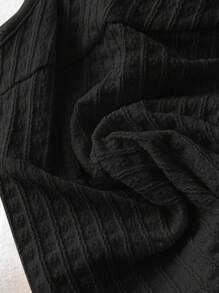 SHEIN Essnce 大码女装春夏时尚休闲性感舒适日常纹理面料 V 领修身扭纹无袖上衣，外出上衣，波西米亚风，伊比沙岛风，海滩度假风，欧洲夏季，夏威夷狂欢上衣 - 黑色 - 查看 3