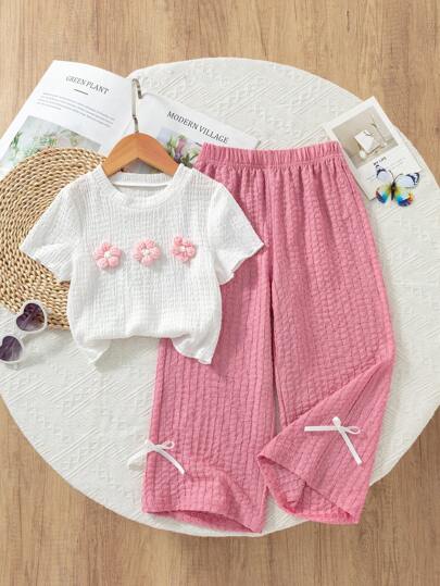 Genkimix Kids 两件套女童纹理T恤，饰有3D立体花卉图案，搭配休闲长裤，适合居家休闲和外出穿着。