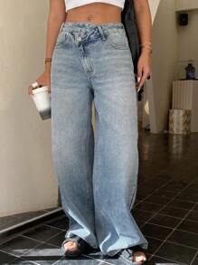 Livesso 女式低腰时尚腰带直筒牛仔裤