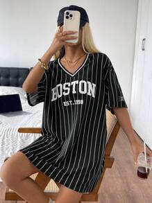 SHEIN EZwear Vestido deportivo con cuello en V, estampado de rayas y letras