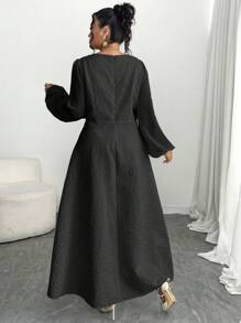 Modelyn 大码女式优雅镂空领口泡泡袖纹理面料连衣裙 - 黑色 - 查看 2