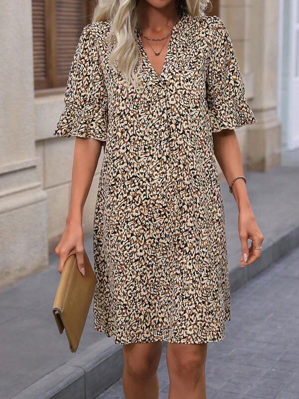 SHEIN Tall Rochie scurtă de vară pentru femei, stil vacanță, stil leopard, cu guler crestat, mâneci cu volane