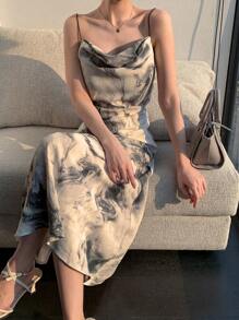 DAZY 滿版印花垂領吊帶連衣裙