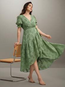 SHEIN Clasi Plus Size Women Elegant Jacquard V-Neck Puff Sleeve Pleated Tie Waist Midi Layered Asymmetrical Hem Dress, Suitable For Spring/Summer Gatherings - Green - View 6