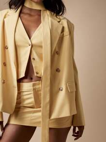 MISSGUIDED Conjunto de tres piezas con blazer, minifalda y corbata a juego, colección ejecutiva para uso profesional y de negocios, atuendo formal para fiestas - Amarillo - Ver 4