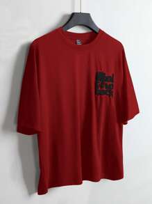 Manfinity EMRG 字母印花男士成熟休闲T恤，夏季时尚红黑图案T恤What The Heck Tshirt标语图案T恤男士图案T恤红色T恤 - 紅色 - 查看 2